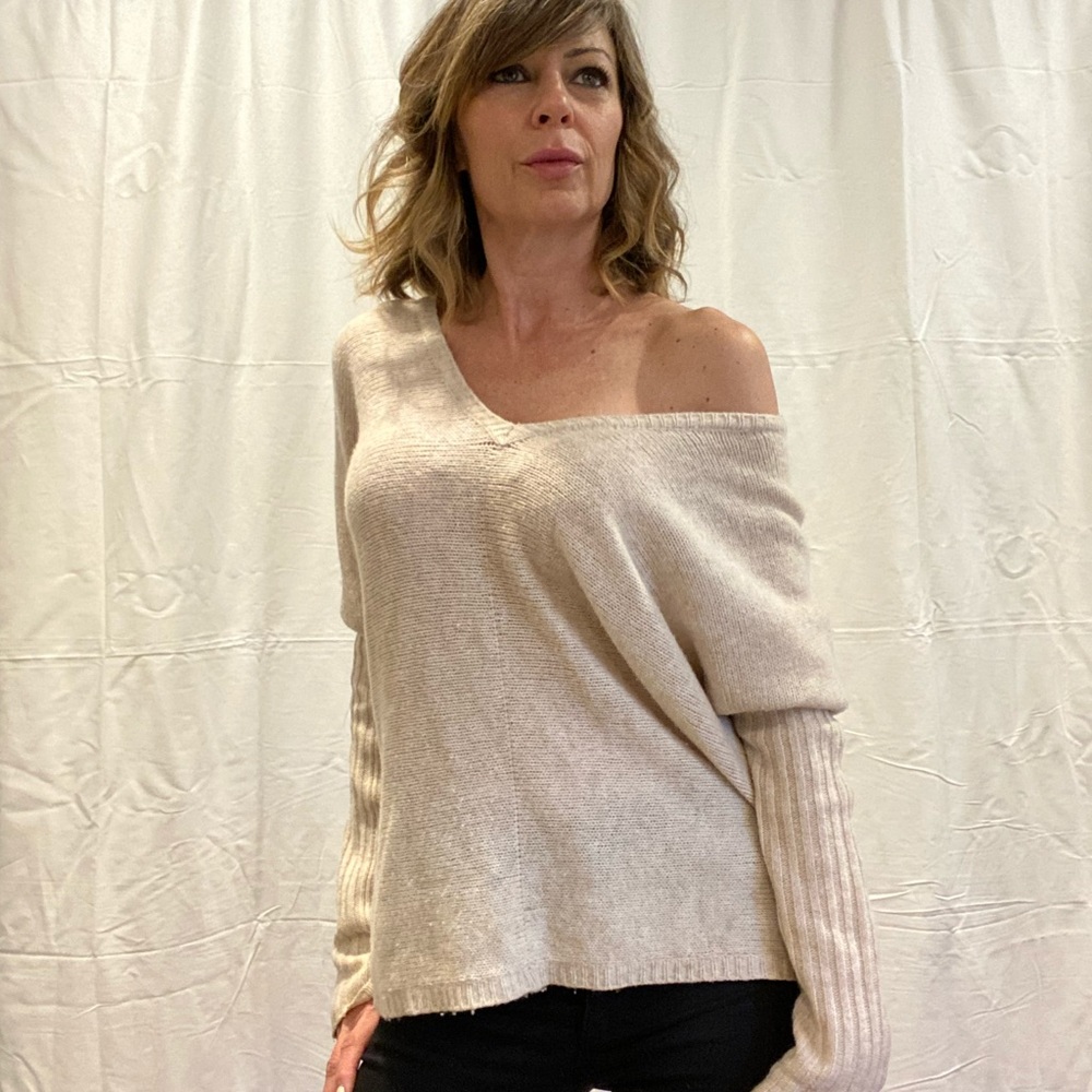 BCBG Beige V-neck Oversized Sweater
